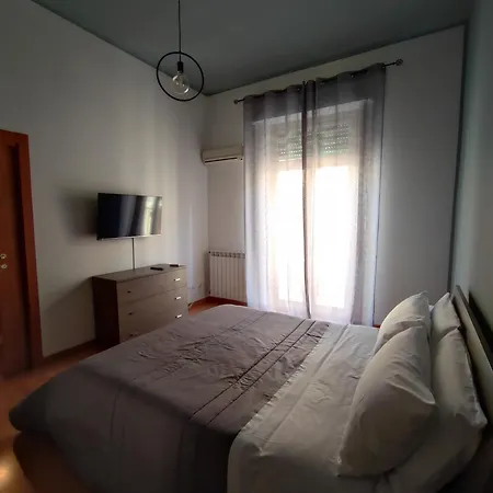 Alp House Палермо